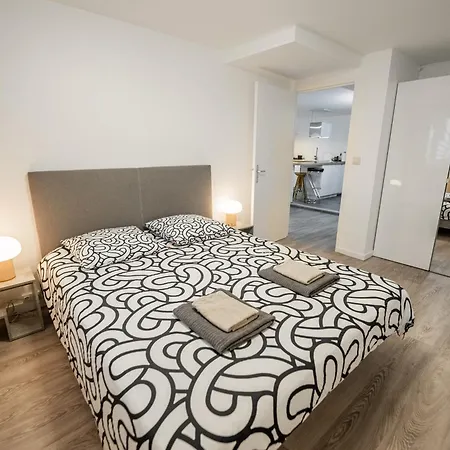 Bel Renove - Place Du Palais Avec Parking Apartment *