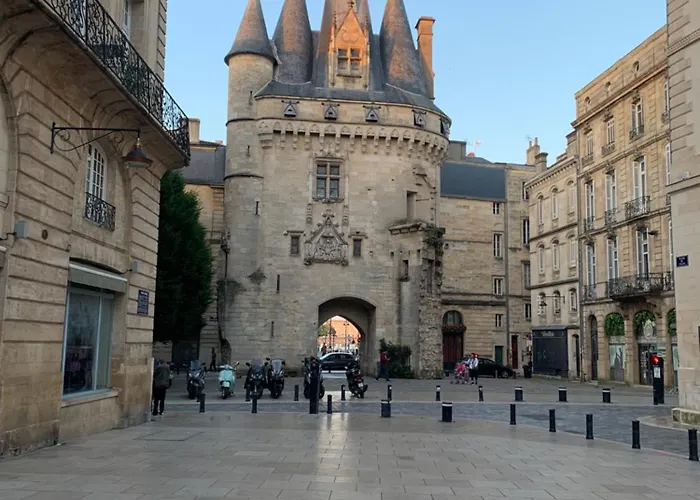 Bel Renove - Place Du Palais Avec Parking 아파트 *
