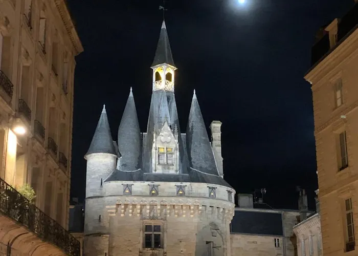 Bel Renove - Place Du Palais Avec Parking 아파트 *